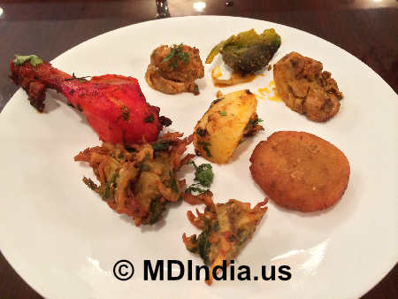 Pakora, Tandoori Chicken image  image © MDIndia.us